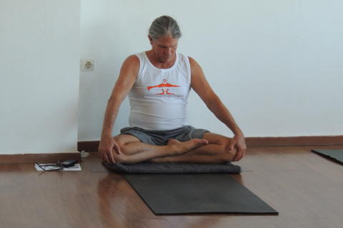 David Williams does Ashtanga yoga in Greece